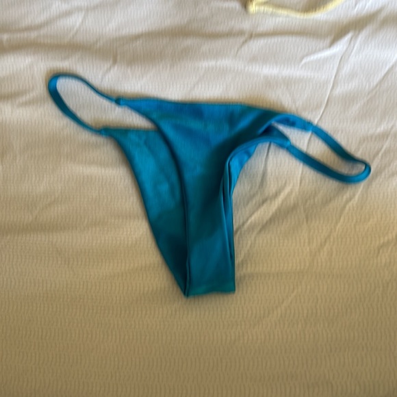 Lali and Layla bikini set - Picture 12 of 13